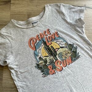 4/$25🌵| Old Navy | Desert Vibes | ‘Peace Love & Sun’ Graphic Tee | Girls M (8)